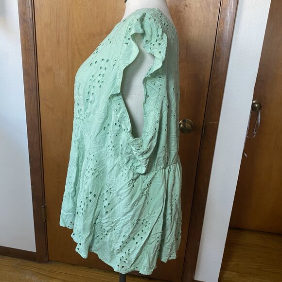 GUC Torrid 4X Green Eyelet Ruffle Sleeve Babydoll Top - Picture 4 of 9